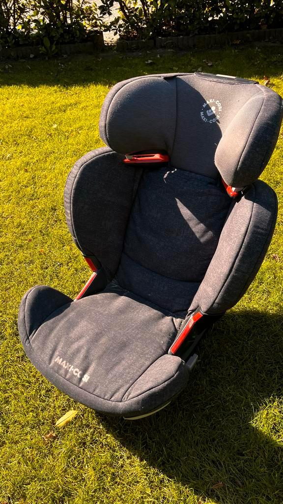 Maxi-Cosi RodiFix AP Nomad Black Autostoel, Kinderen en Baby's, Autostoeltjes, Gebruikt, Maxi-Cosi, 15 t/m 36 kg, Isofix, Zijbescherming