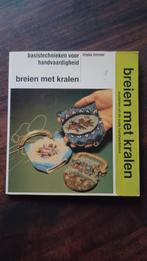 Beursjes en tasjes breien met kralen, Ophalen of Verzenden, Zo goed als nieuw, Breien, Patroon of Boek