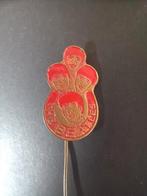 Speldje The Beatles (rood), Verzamelen, Speldjes, Pins en Buttons, Ophalen, Gebruikt, Overige onderwerpen
