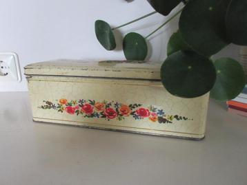 oud vintage koekblik geel met bloemen beschikbaar voor biedingen