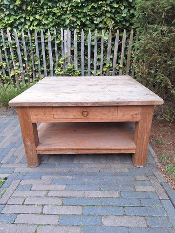 Teaken Salontafel 90x90 beschikbaar voor biedingen