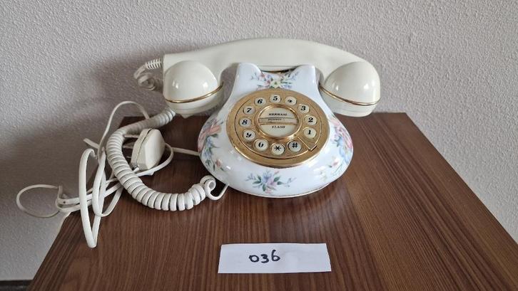 Royal Albert porseleinen telefoon zeldzaam model, Antiek en Kunst, Antiek | Porselein, Ophalen of Verzenden