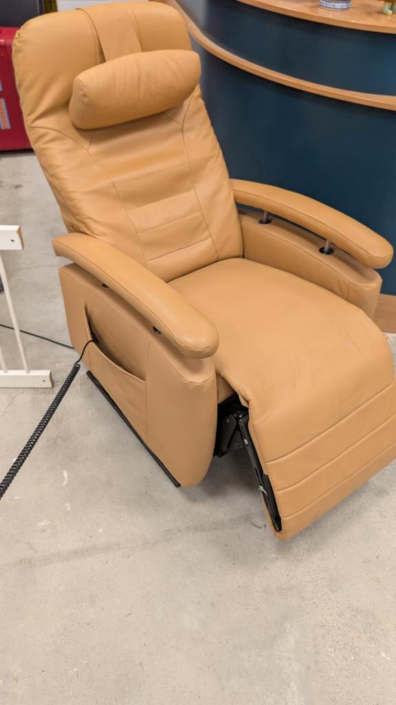 Fitform Sta-op Stoel / Relaxfauteuil, Huis en Inrichting, Fauteuils, Zo goed als nieuw, Leer, 50 tot 75 cm, 75 tot 100 cm, Ophalen