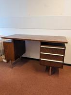 Vintage Bureau massief hout, Huis en Inrichting, Bureaus, Gebruikt, Ophalen, Bureau