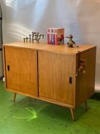 vintage jaren 50 kastje, Ophalen, Gebruikt, Minder dan 150 cm, Minder dan 100 cm