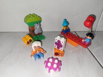 Duplo verjaardags picknick beschikbaar voor biedingen