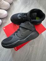 Nike Schoenen Jongens - Klittenband - Zwart, Kinderen en Baby's, Kinderkleding | Schoenen en Sokken, Sportschoenen, Ophalen of Verzenden