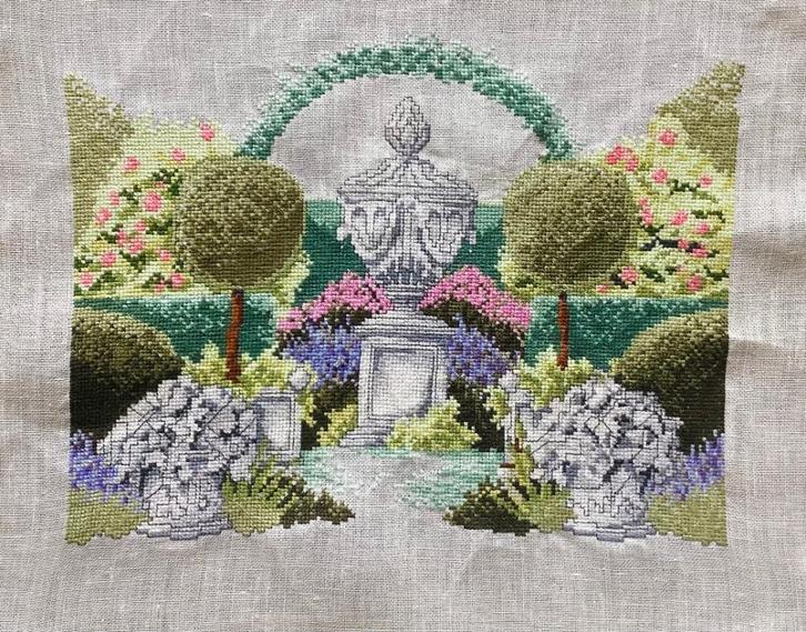 Borduurwerk, zijde, tuin, bloem, plant, vintage, Hobby en Vrije tijd, Borduren en Borduurmachines, Ophalen