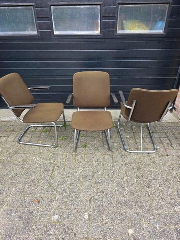Vintage Markant Buisframe Stoelen - Opknapper beschikbaar voor biedingen