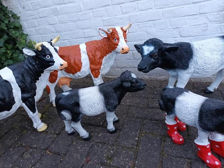 Nieuwe Beelden koeien en kalfjes, Tuin en Terras, Tuinbeelden, Nieuw, Kunststof, Ophalen