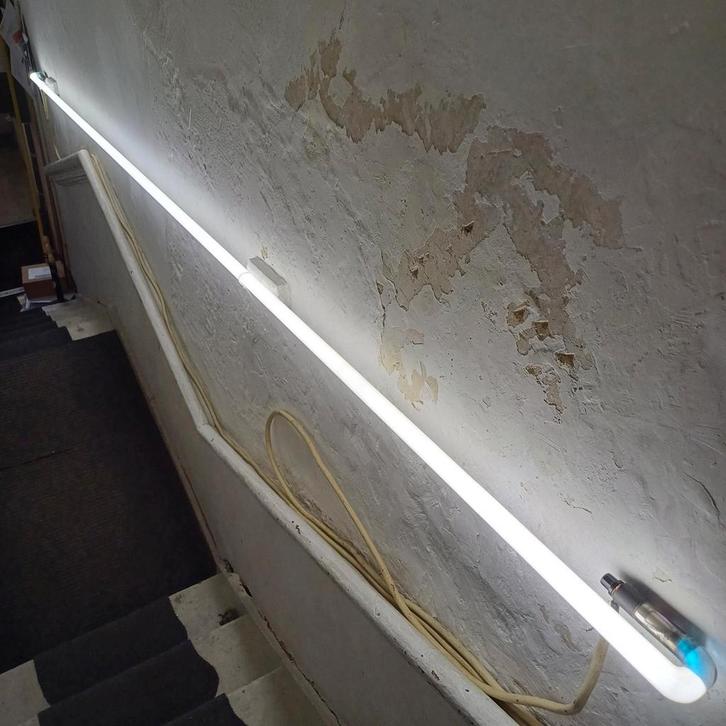 3MTR NEONBUIS NEON VERLICHTING WIT, Verzamelen, Merken en Reclamevoorwerpen, Zo goed als nieuw, Lichtbak of (neon) lamp, Ophalen