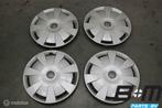 Set 16 inch wieldoppen Audi A3 8V 8V0601147D, Auto-onderdelen, Banden en Velgen, Gebruikt, Band(en)