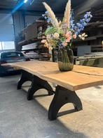 Eiken Boomstamtafel Zypendaal - Verstelbaar Onderstel, Gebruikt, Eikenhout, 200 cm of meer, Vijf personen of meer