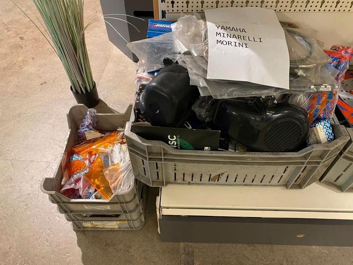 Partij Yamaha, Minarelli, Keeway, TGB Onderdelen, Fietsen en Brommers, Scooters | Yamaha, Nieuw, Aerox, Benzine, Ophalen