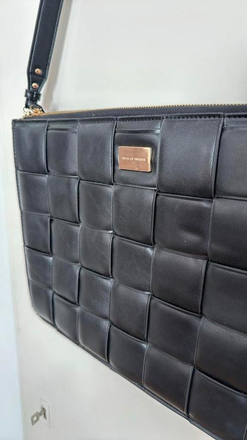 Echt Leer Dames Zwart 16 inch Laptoptas - Ideal of Sweden, Computers en Software, Laptoptassen, Zo goed als nieuw, 16 inch, Ophalen