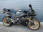 Yamaha R1: Uniek, Nwe service, Akrapovic, weinig km Dyno, Bedrijf, 3 cilinders, Super Sport, Meer dan 35 kW