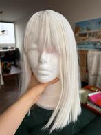 White wig with bangs pruik, Ophalen of Verzenden, Gebruikt