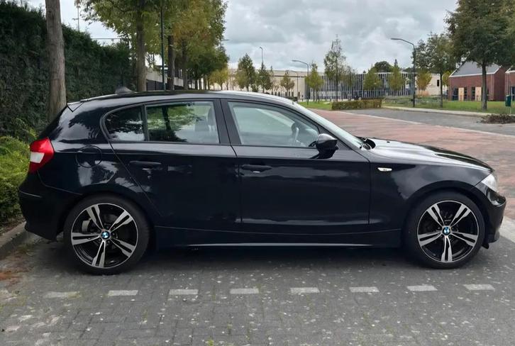BMW 1-Serie 1.6 |2005|Zwart| KM 274.215| APK| Ketting Nieuw|, Auto's, BMW, Particulier, 1-Serie, Benzine, D, Hatchback, Handgeschakeld