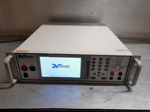 Associated Research OMNIA II 8256 Electrical Safety Tester, Doe-het-zelf en Verbouw, Meetapparatuur, Zo goed als nieuw, Ophalen
