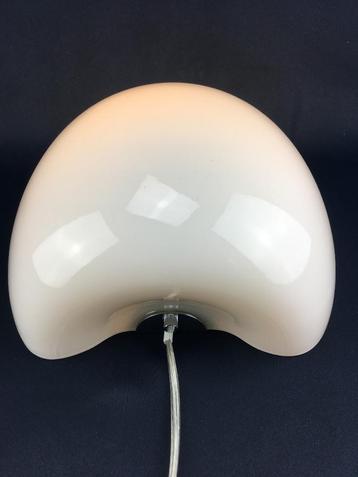Wit glazen wandlamp van Lampenier beschikbaar voor biedingen