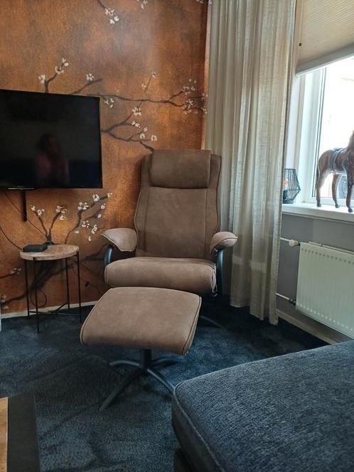 Nieuwe Relaxstoel met Voetenbank, Huis en Inrichting, Fauteuils, Nieuw, Metaal, Stof, 75 tot 100 cm, 75 tot 100 cm, Ophalen