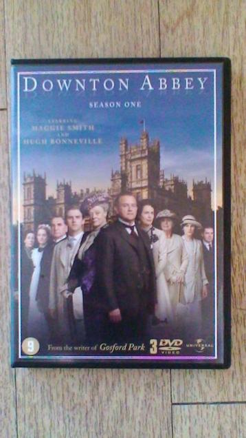 DVD-box Downton Abbey - seizoen 1 beschikbaar voor biedingen