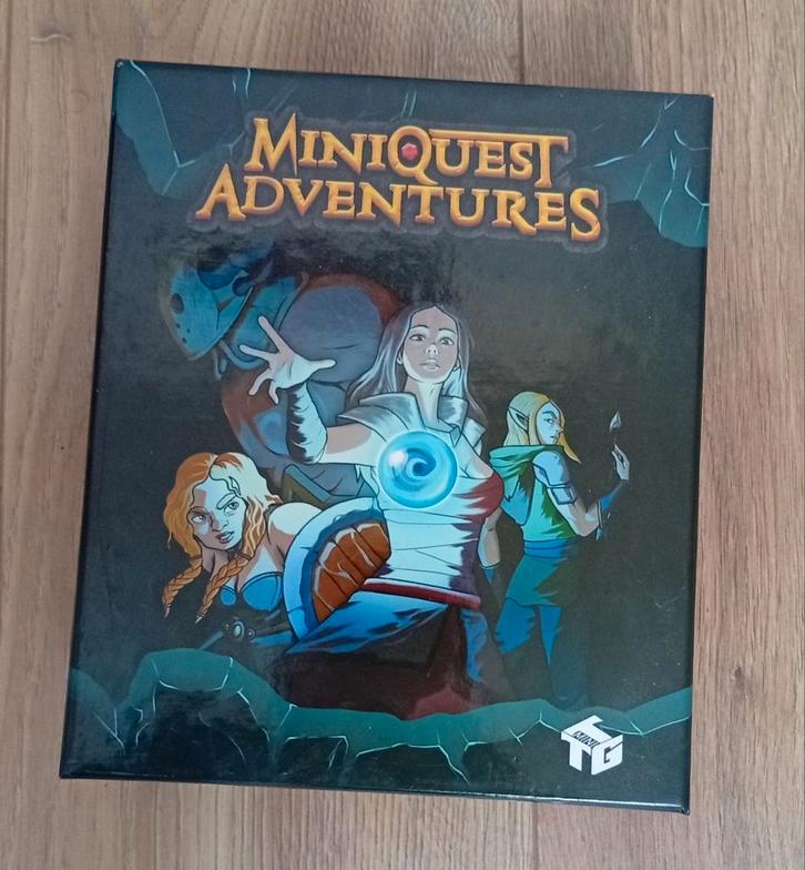 Miniquest adventures, Hobby en Vrije tijd, Gezelschapsspellen | Bordspellen, Zo goed als nieuw, Ophalen of Verzenden