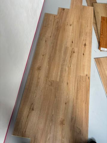 Rigid Klik pvc restpartij beschikbaar voor biedingen