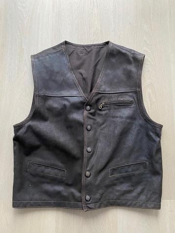 In nieuwstaat verkerend (donker-)bruin leren (motor-)vest beschikbaar voor biedingen