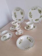 Royal Albert january porselein  Bord kop mey schotel shaal, Antiek en Kunst, Antiek | Servies compleet, Ophalen of Verzenden