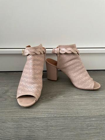 What for nude oud roze broderie hakken laarsjes maat 41 beschikbaar voor biedingen