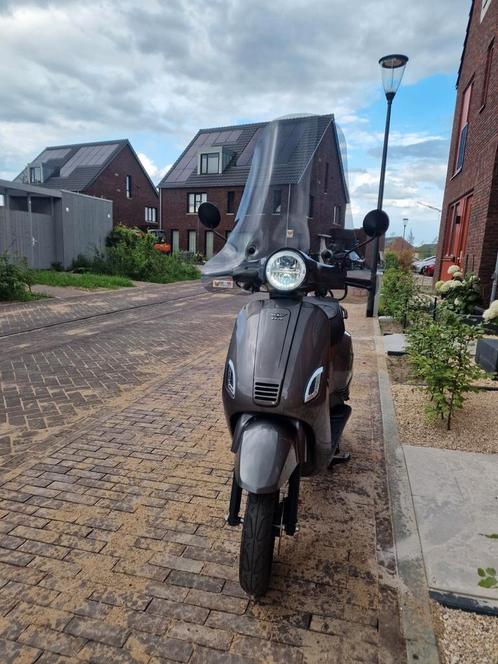 DJJD E-Cashmere 2.0 elektrische scooter – schadevrij – 3.900, Fietsen en Brommers, Snorfietsen en Snorscooters, Zo goed als nieuw
