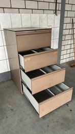Grote laden kast. 130 cm hoog. 75 cm breed., Ophalen, Zo goed als nieuw