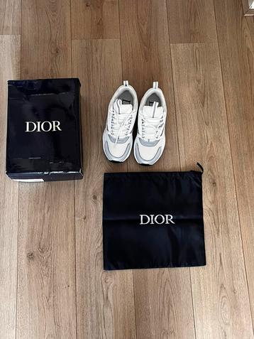 Dior B22 beschikbaar voor biedingen