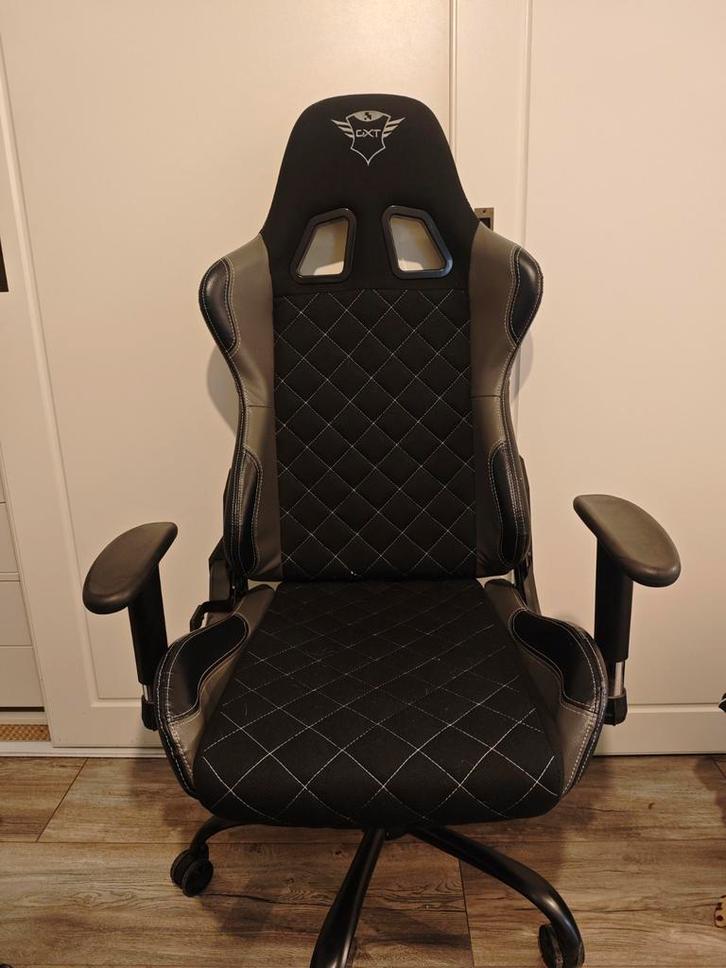 Trust GXT 707 Resto Gaming Stoel - Zwart/Grijs, Huis en Inrichting, Bureaustoelen, Gebruikt, Bureaustoel, Zwart, Gaming bureaustoel