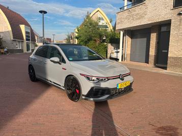 Volkswagen Golf 2.0 GTI Clubsport 300PK 2022  Pano Alcantara beschikbaar voor biedingen