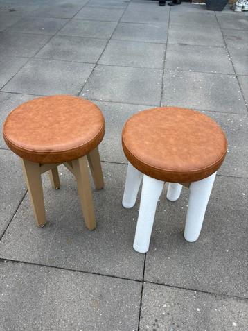 4 NIEUWE KRUKKEN IN KLEUR COGNAC/BRUIN beschikbaar voor biedingen