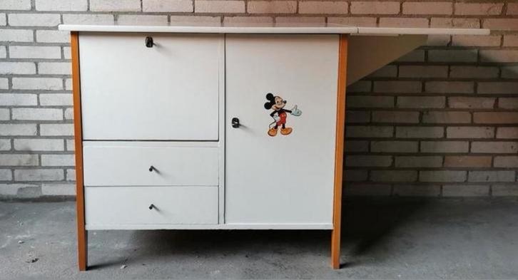 Vintage/retro commode met opklapbaar plankje, Kinderen en Baby's, Kinderkamer | Commodes en Kasten, Gebruikt, Ophalen