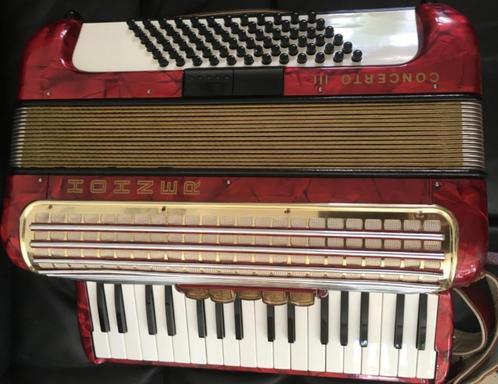 Hohner Concerto III accordeon 72 bassen, Muziek en Instrumenten, Accordeons, Zo goed als nieuw, Toetsaccordeon, 72-bas, Hohner