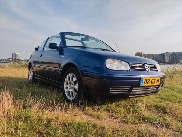 Volkswagen Golf 2.0 Cabriolet 85KW 2001 Blauw, Auto's, Volkswagen, Particulier, Golf, Airbags, Airconditioning, Bluetooth, Centrale vergrendeling