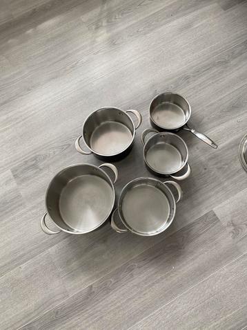 Pannesets 5 deling beschikbaar voor biedingen