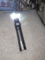 Militaire LED zaklamp Fenix UC40UE 960 Lumen, Caravans en Kamperen, Zaklampen, Ophalen, Zo goed als nieuw, Accu