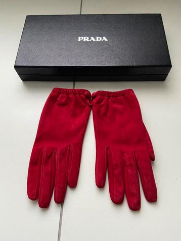 Prada handschoenen.  Nieuw. beschikbaar voor biedingen