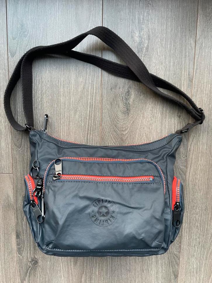 Kipling GABB S donkerblauw medium crossbody, Sieraden, Tassen en Uiterlijk, Tassen | Schoudertassen, Zo goed als nieuw, Kipling