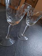 2 leuk gegraveerde kristallen ? wijn port glazen, Verzamelen, Glas en Borrelglaasjes, Ophalen of Verzenden, Zo goed als nieuw