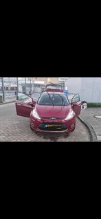 Ford Fiësta 1.25 60KW 5DR 2011 Rood, Auto's, Voorwielaandrijving, 600 kg, 1242 cc, Origineel Nederlands