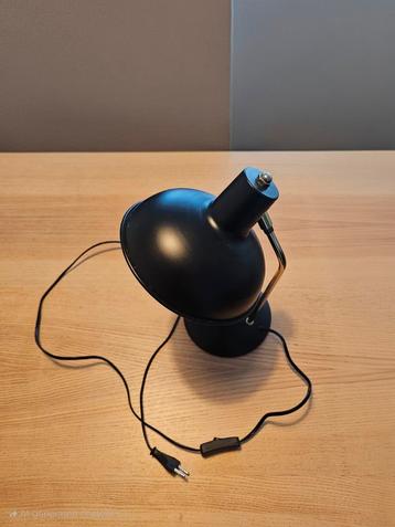 Tafellamp – Zwart met Messing Boog | Inclusief LED Lamp  beschikbaar voor biedingen