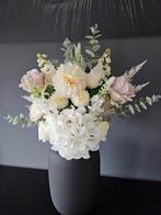Zijden bloemen boeket kunstbloemen bloemstuk pastel wit, Ophalen of Verzenden, Zo goed als nieuw