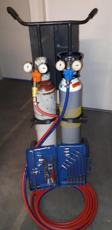 Autogeen lasset inclusief eigen 10 ltr. cilinders beschikbaar voor biedingen