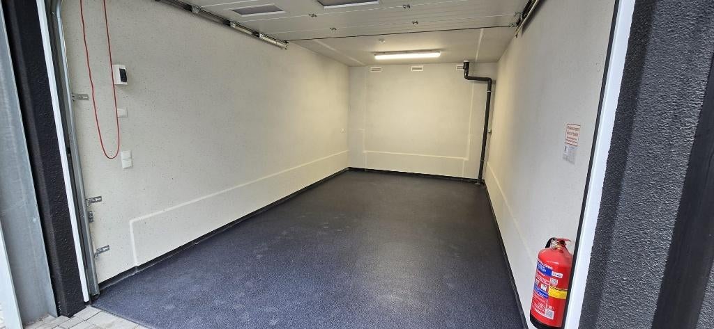 TE HUUR/KOOP GarageBox Haarlem 6.00-3.48-2.98 mtr €400,-, Noord-Holland